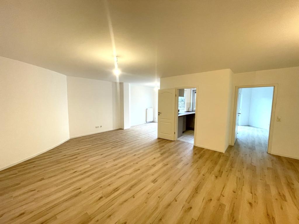 Ein Zuhause zum Verlieben – 2-Zimmer-Gartenwohnung mit Terrasse & Tiefgarage in Wiesbaden-Bierstadt - Photo 2