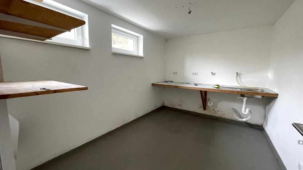 Exclusive residential gem covering 195 m² – High-quality maisonette apartment with an impressive sense of space - Photo 2