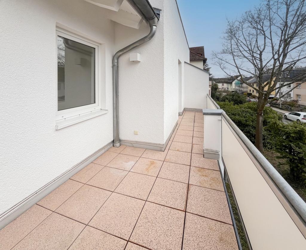Walluf: Zwischen Reben und Rhein - Moderne 2 Zi.-Wohnung mit EBK, Balkon, Garagenstellplatz - Photo 3