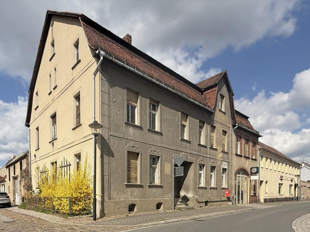 historisches Mehrfamilienhaus