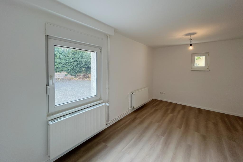 hofseitiges Schlafzimmer