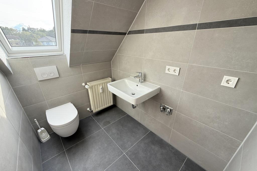 Zwei Etagen. Ein Zuhause. – Modernisierte 3-Zimmer-Maisonettewohnung - Foto 2
