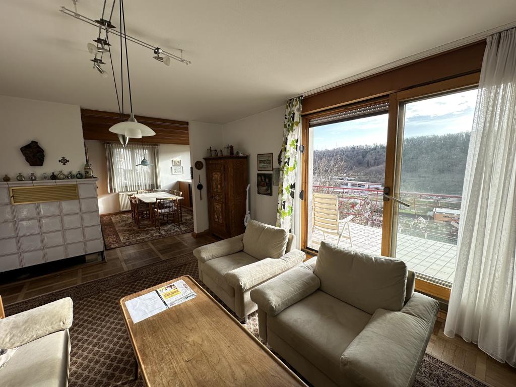 Wohn- und Esszimmer - Balkon 