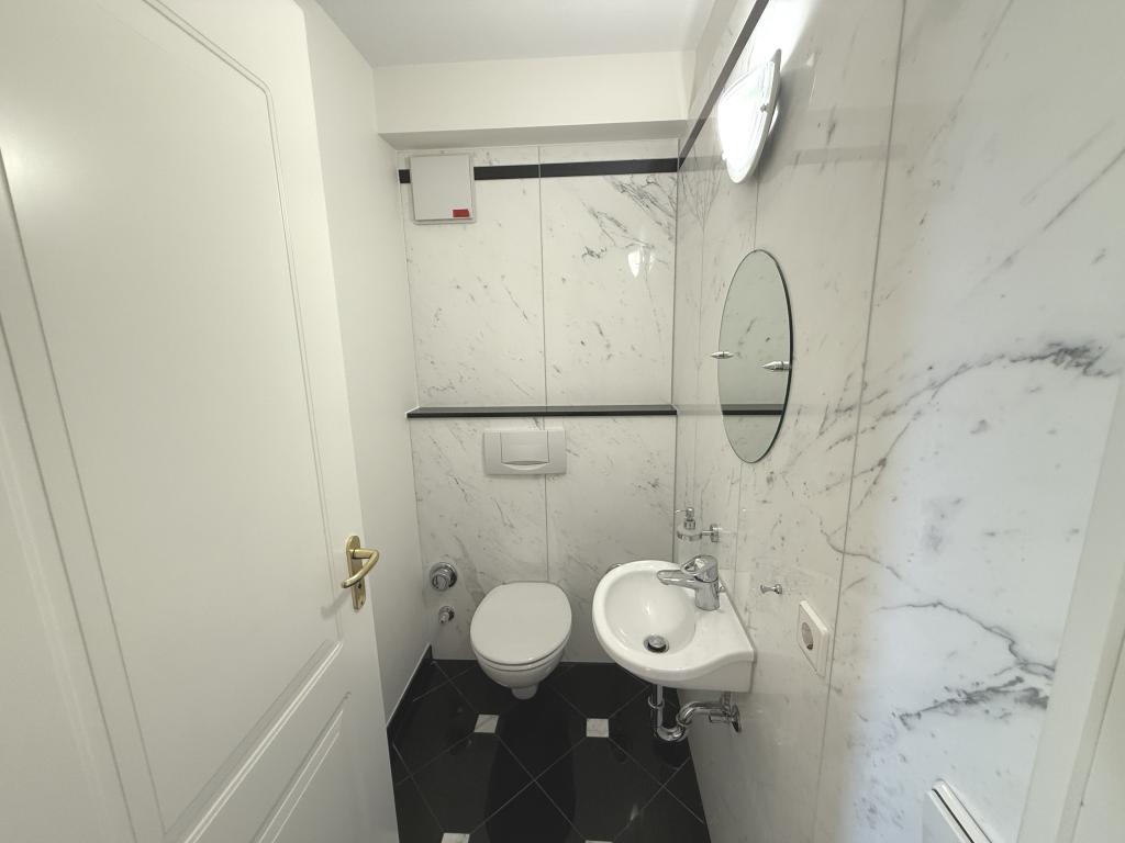 Sep. Gäste-WC