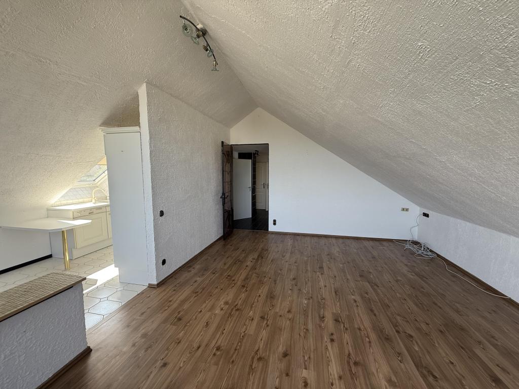 Wohnzimmer / Küche DG