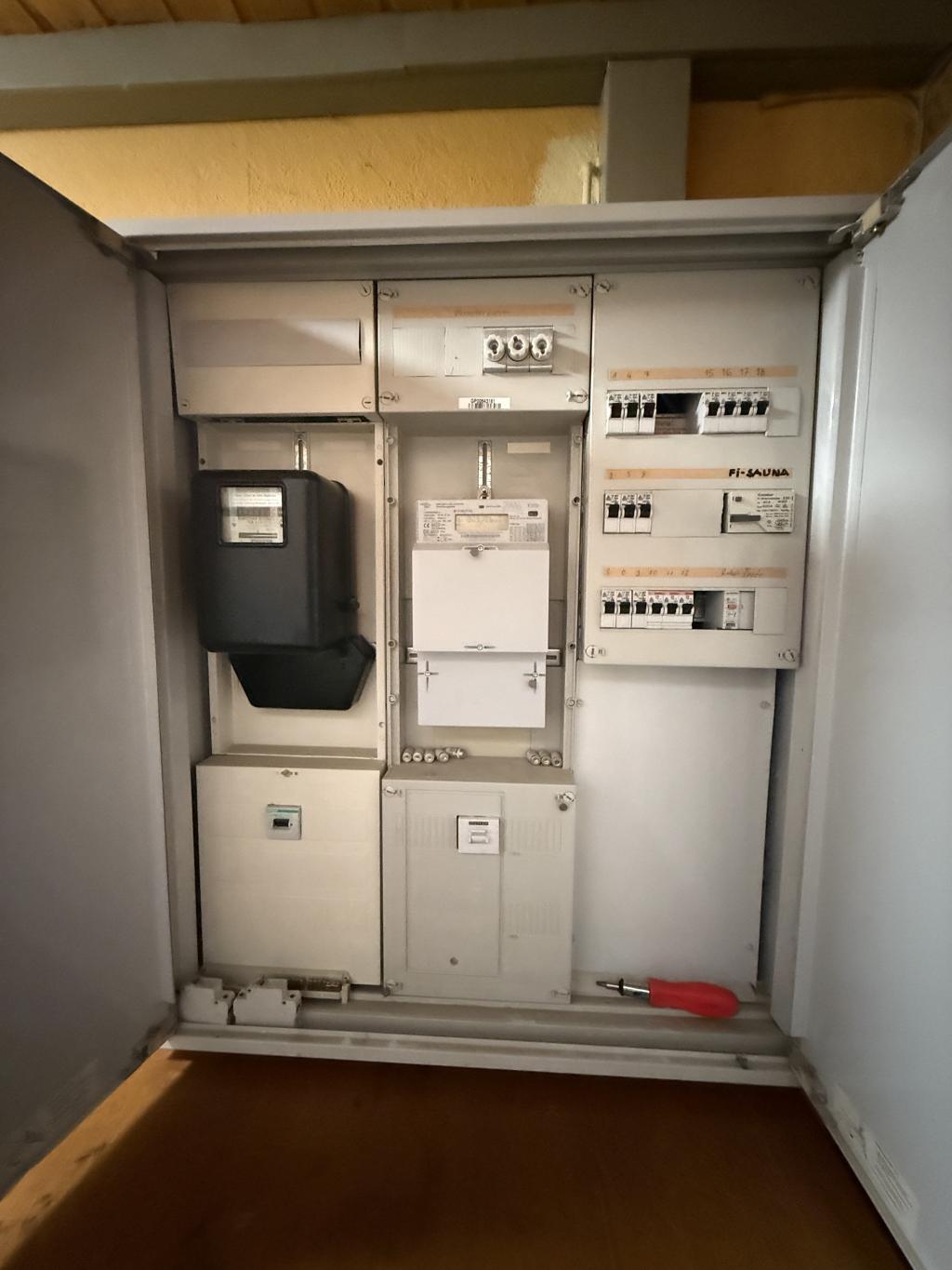Haupt-Elektroverteiler UG