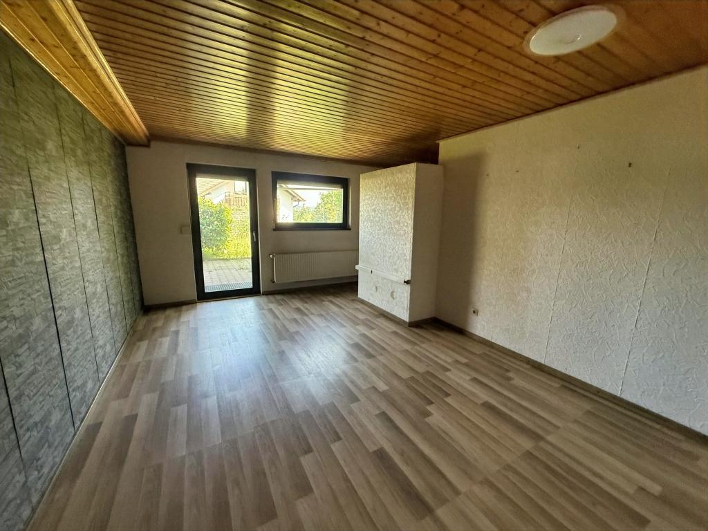 Zimmer mit Terrassenzugang UG