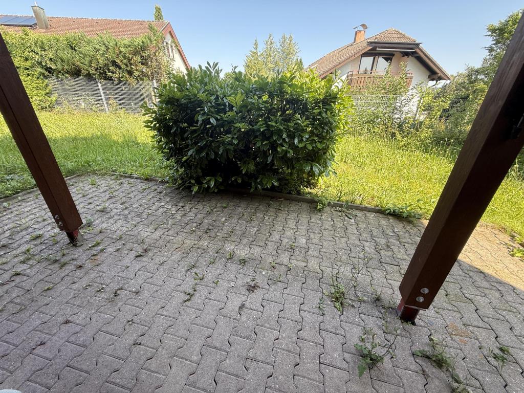 Überdachte, große Terrasse UG