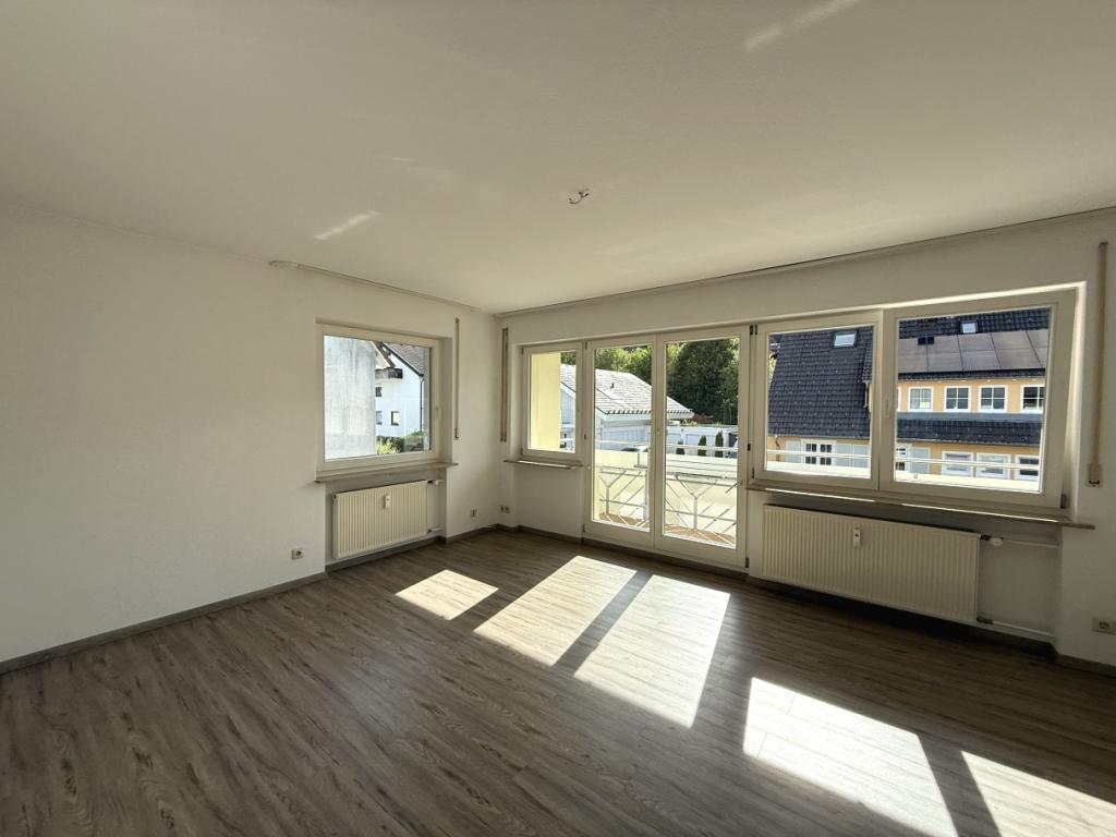Helle 4-Zimmer-Wohnung mit Balkon in der Südstadt - Photo 2