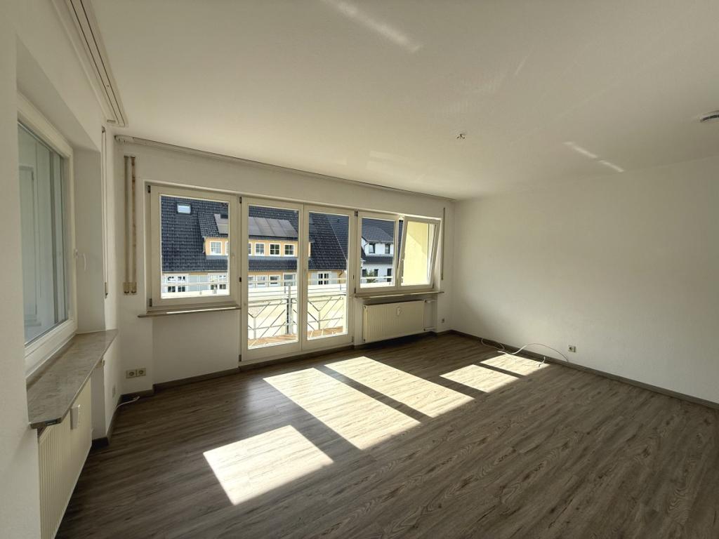 Helle 4-Zimmer-Wohnung mit Balkon in der Südstadt - Photo 3