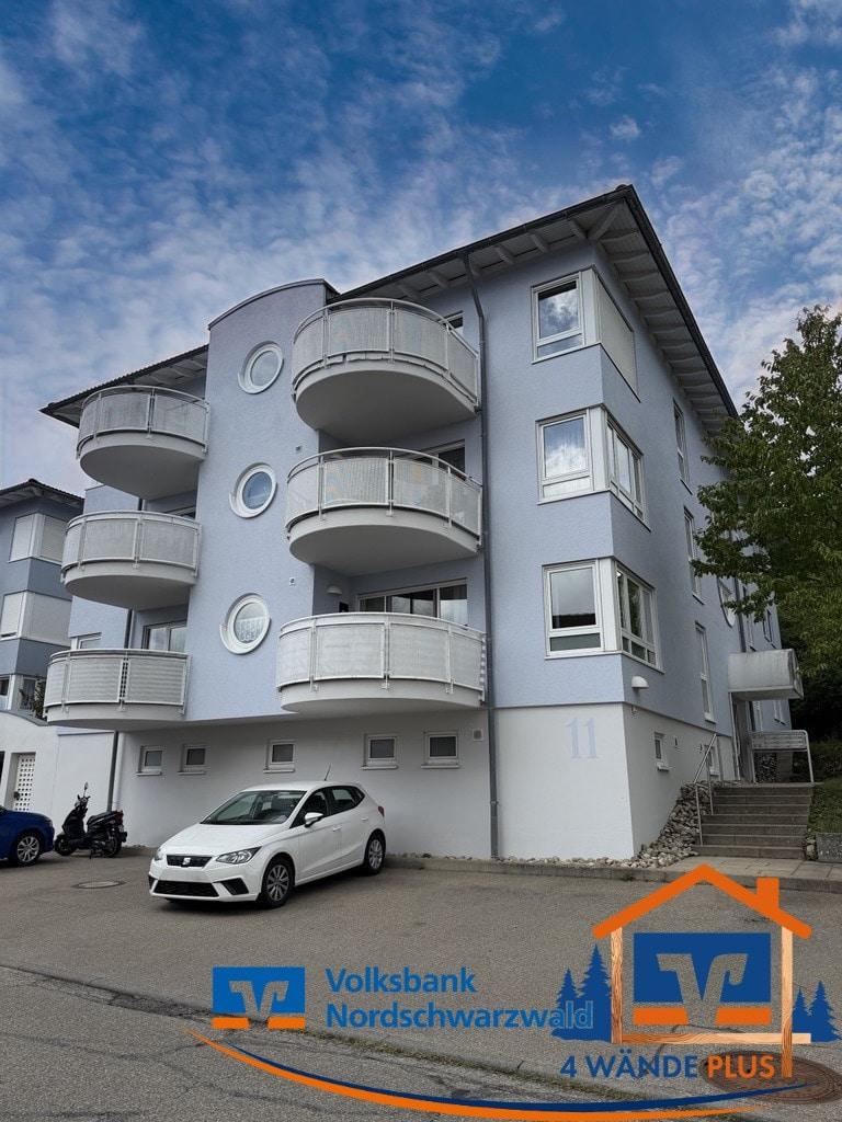 Helle 4-Zimmer-Wohnung mit Balkon, Einbauküche und Tiefgaragenstellplatz - Foto 1