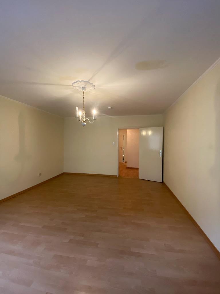 <h1 class="md:text-xl md:leading-6 mt-4 md:mt-10 lg:mb-6 mb-3 text-primary-500 font-semibold text-base leading-5"> Wohnung in Mannheim (Oststadt) </h1> - Foto 4