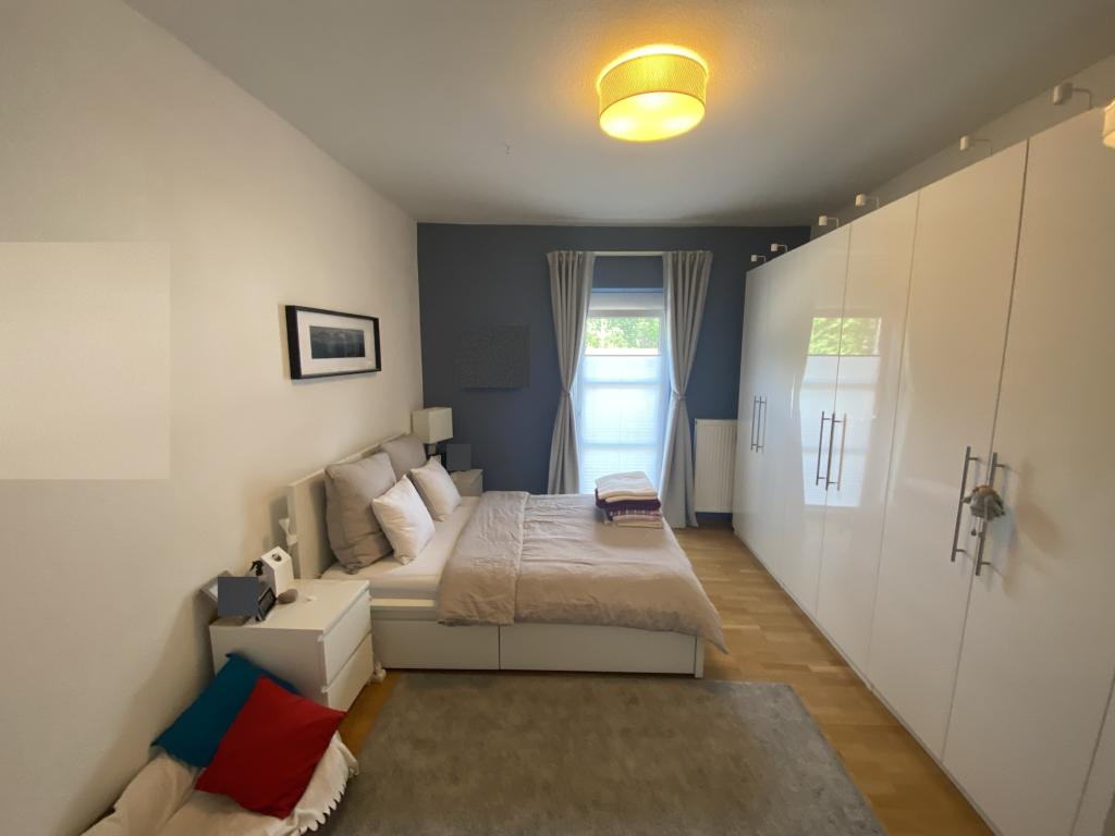 Schlafzimmer EG links