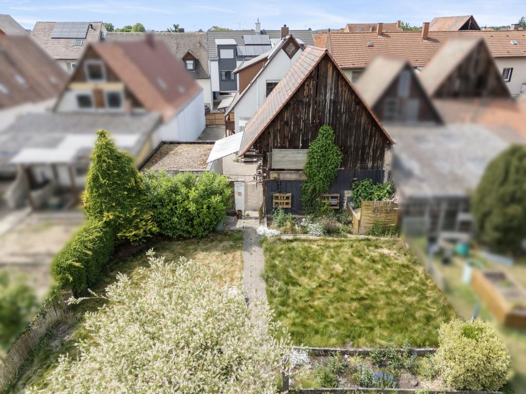 Drohnenansicht - Garten + Scheune