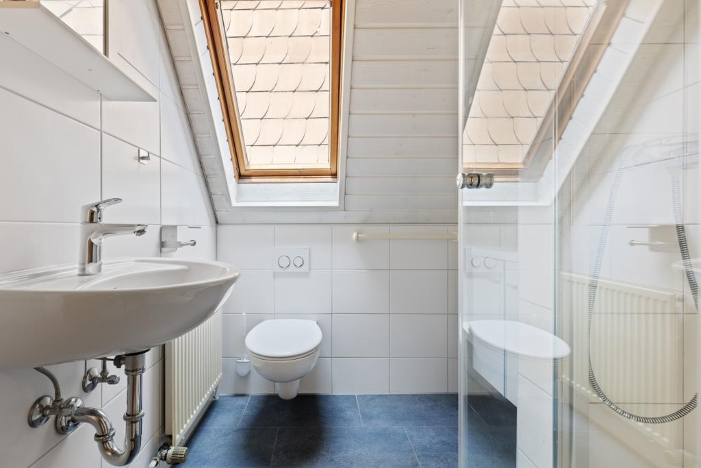 Badezimmer 1 - DG