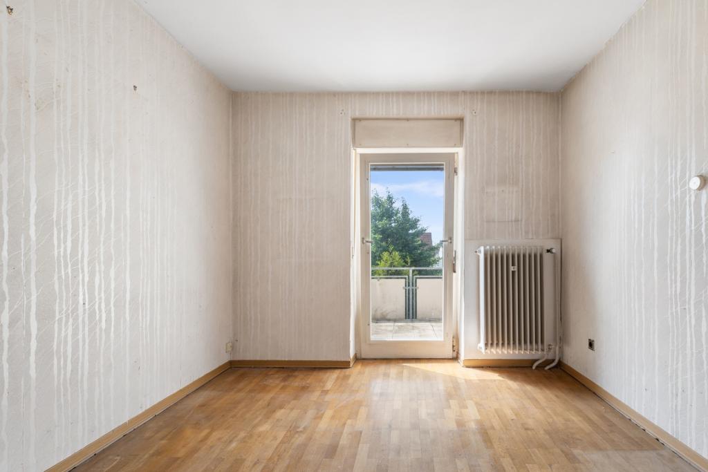 Zimmer 1 OG mit Zugang zur Dachterrasse