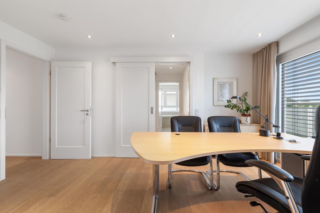 Büro 1