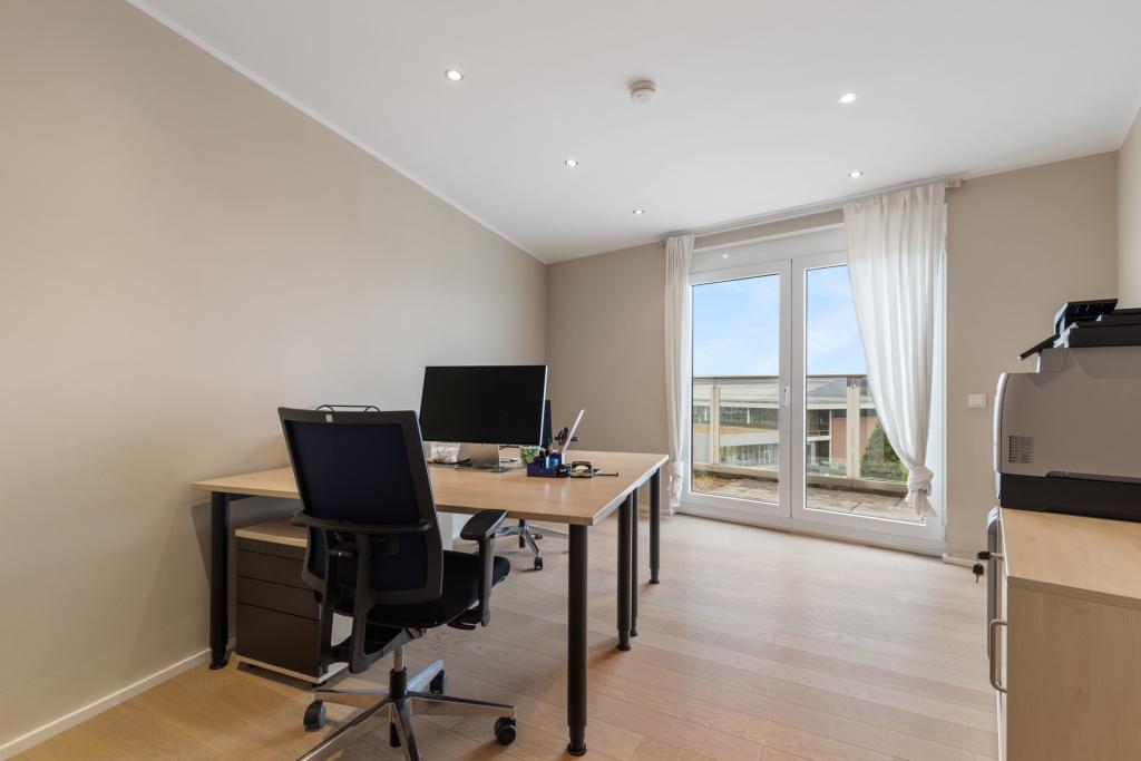 Büro 2