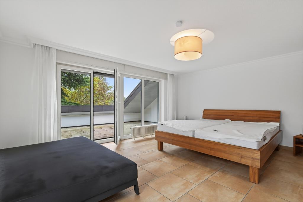 Schlafzimmer mit Terrasse Hauptwohnung
