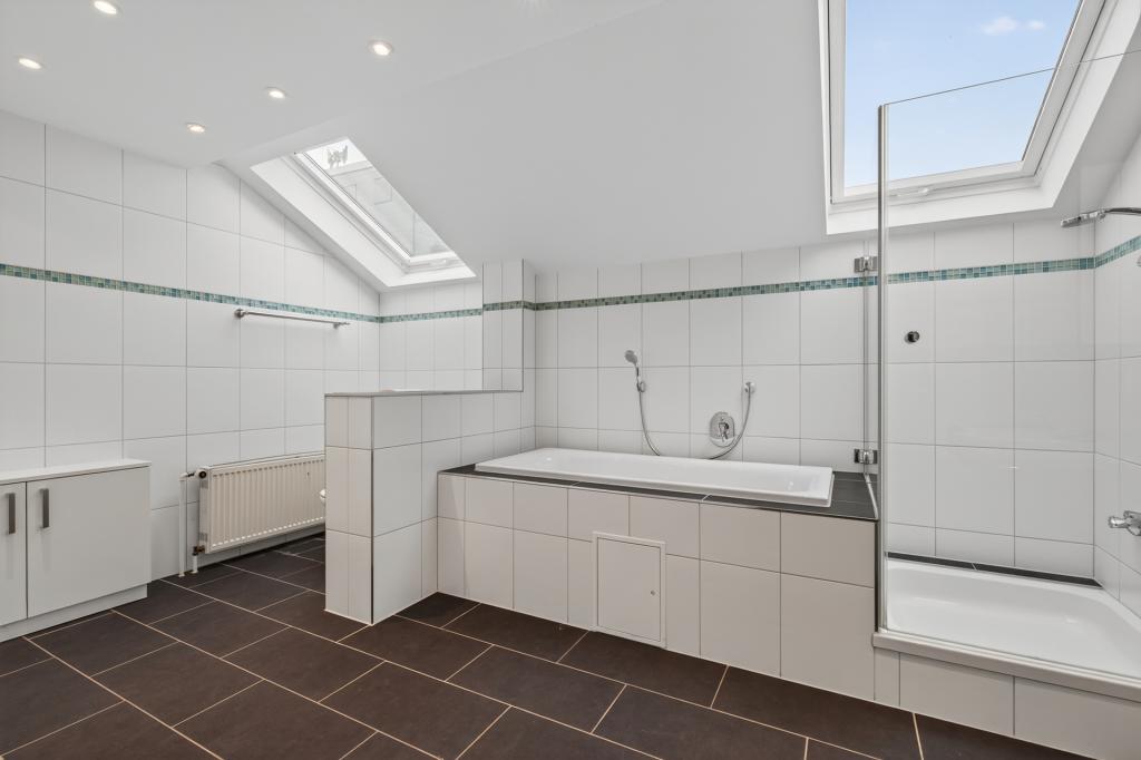 Kinderbadezimmer Hauptwohnung