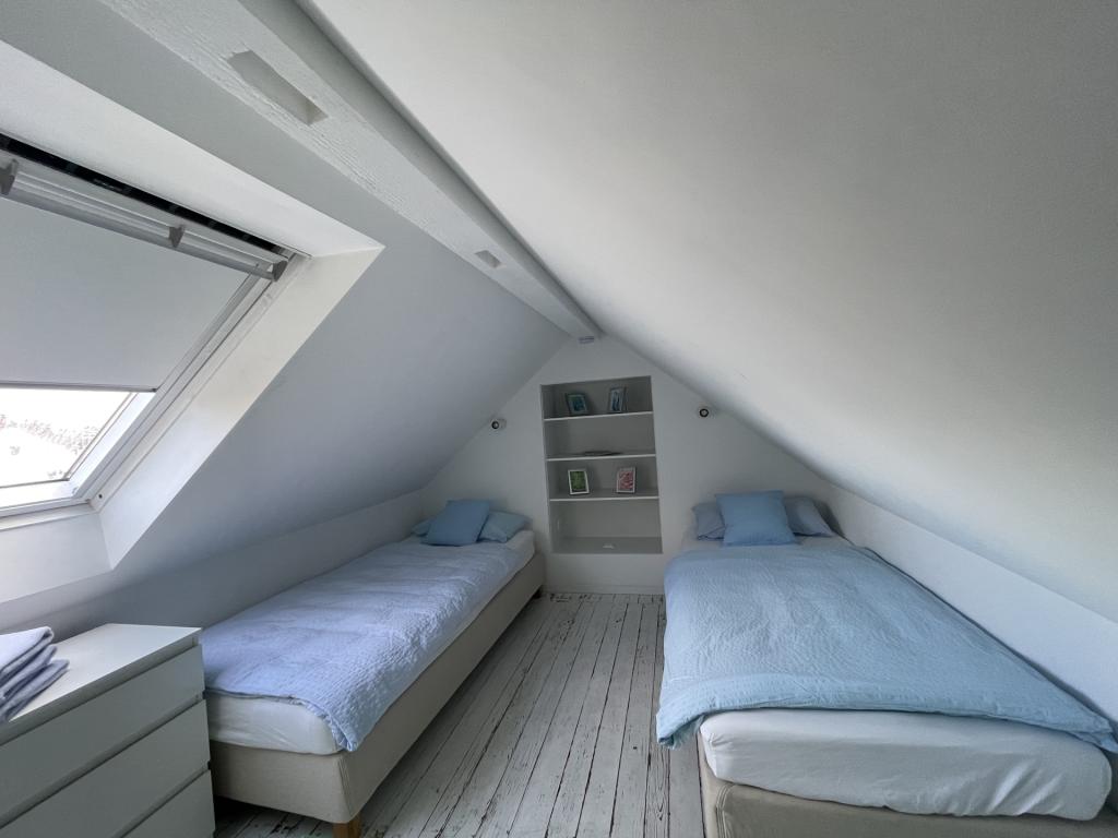 Möblierte Maisonettewohnung mit zwei Schlafzimmern, zwei Bädern und WG-Eignung in Karlsruhe - Foto 4