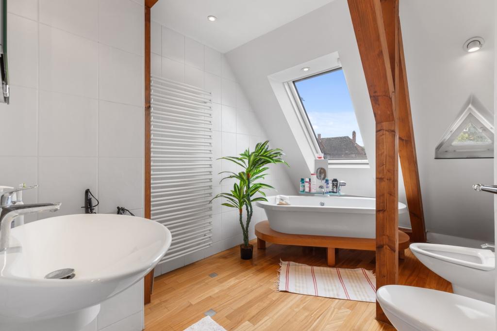 Badezimmer-weitere Ansicht