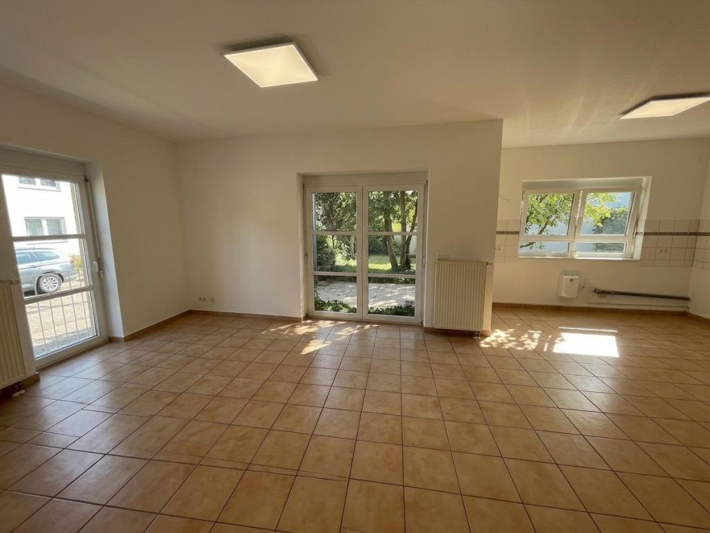 Perfekt für Paare und kleine Familien: 3-Zimmer-Erdgeschosswohnung mit Terrasse - Photo 1