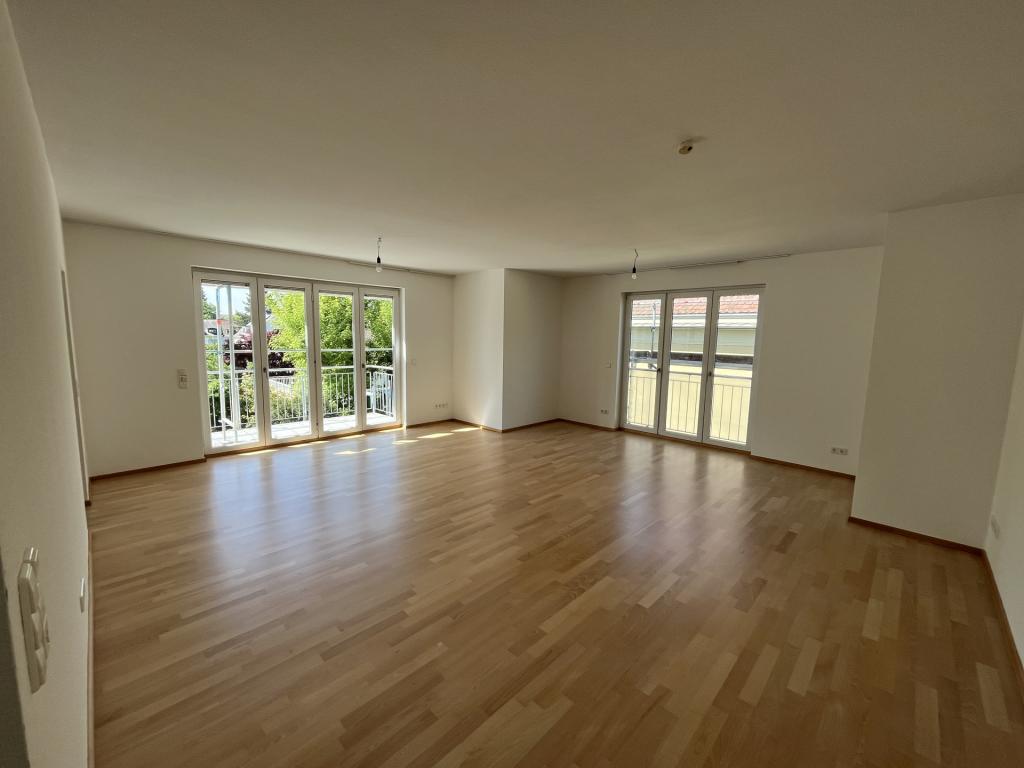 Großzügiges Wohnen in Bestlage: Gepflegte 4-Zimmer-Wohnung mit zwei Bädern und Südbalkon - Foto 1