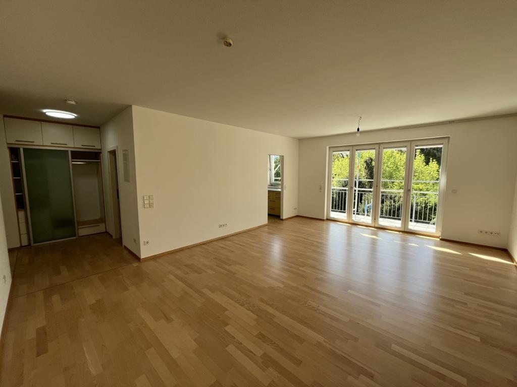 Großzügiges Wohnen in Bestlage: Gepflegte 4-Zimmer-Wohnung mit zwei Bädern und Südbalkon - Foto 2