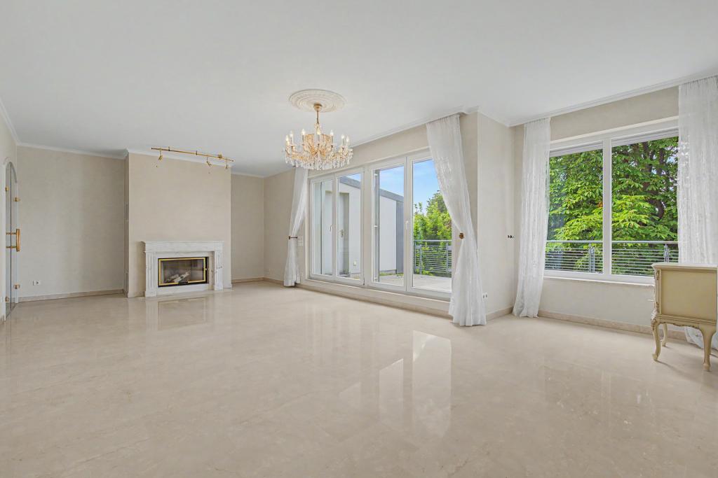 Exklusives Wohnen auf 176 m² – Penthouse mit 2 Terrassen, Kamin und neuer Einbauküche - Photo 1