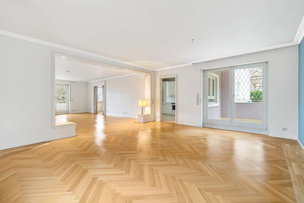 Exklusive & großzügige 3 Zimmer-Whg. in prominenter Lage in Baden-Baden! Mit Aufzug & TG-Stellplatz! - Foto 3