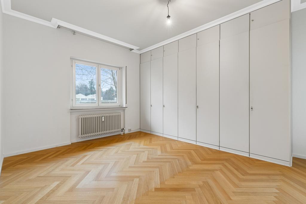 Exklusive & großzügige 3 Zimmer-Whg. in prominenter Lage in Baden-Baden! Mit Aufzug & TG-Stellplatz! - Foto 4