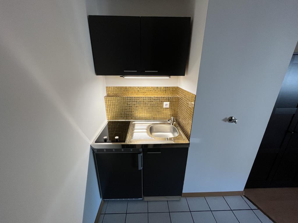 Bezugsfreie Maisonette-Wohnung nahe dem Erbprinz: möbliert & perfekt für eine 3er-WG - Foto 4