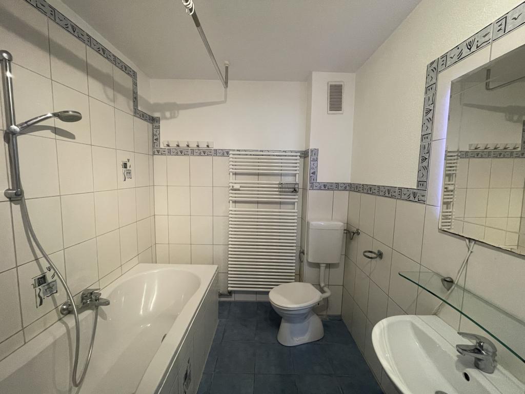 Wohnen im Grünen: Helle 4-Zimmer-Wohnung mit Balkon und Einbauküche in Karlsruhe-Waldstadt - Foto 5