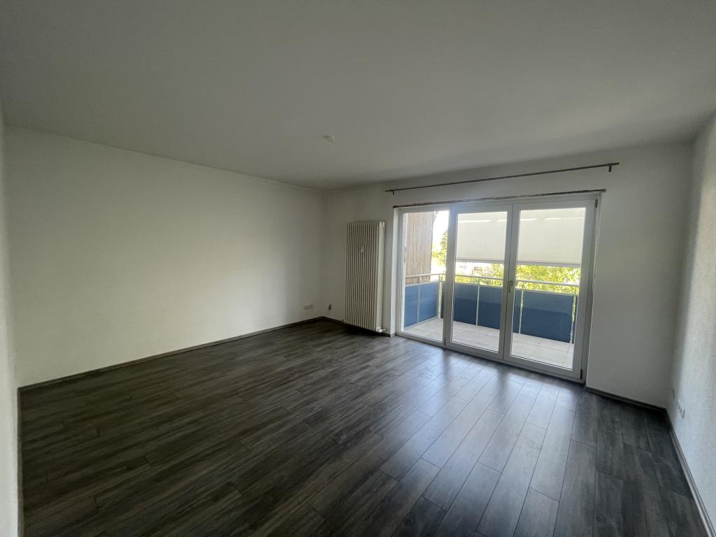 Wohnen im Grünen: Helle 4-Zimmer-Wohnung mit Balkon und Einbauküche in Karlsruhe-Waldstadt - Foto 2