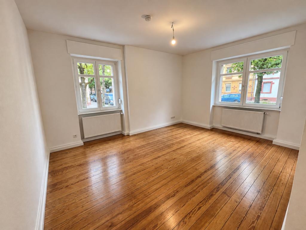 Ihr neues Zuhause in der Oststadt – sanierte 3-Zimmer-Altbauwohnung mit Loggia - Photo 1