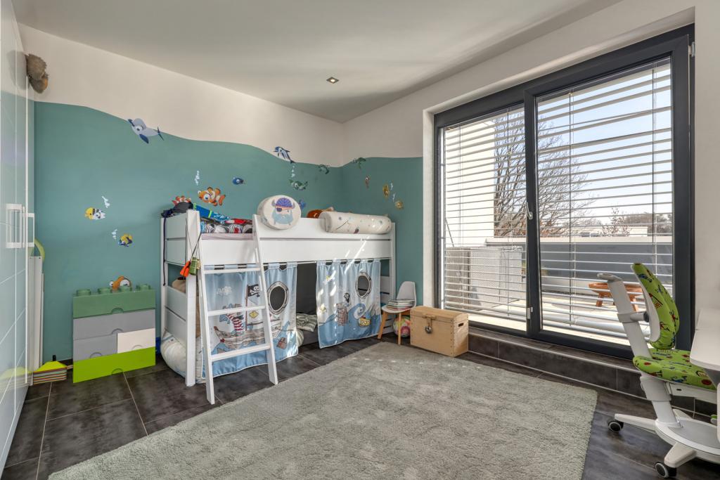 Penthouse-Feeling in Karlsruhe-Neureut: 4 Zimmer mit Einbauküche und Dachterrasse - Photo 4