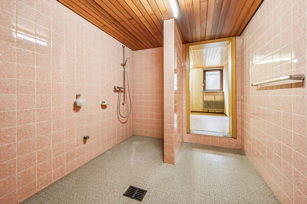 Duschbad Souterrain
