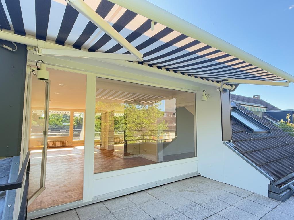 Terrasse mit Markise