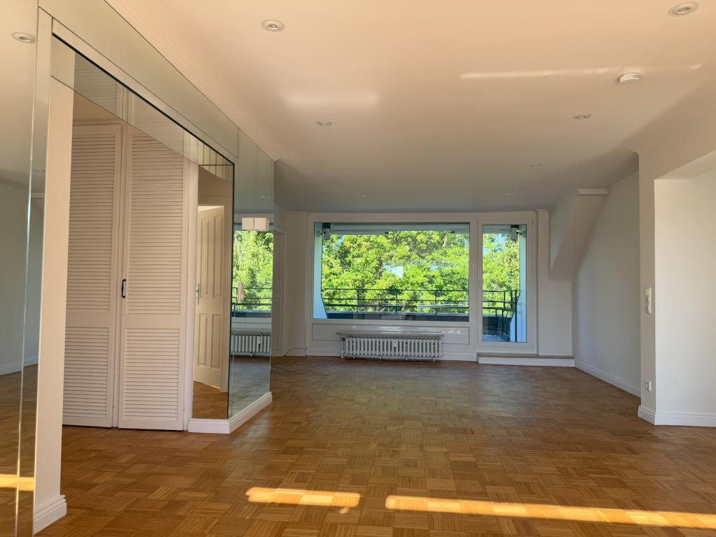 Wohn- und Esszimmer Blick Einbauschrank