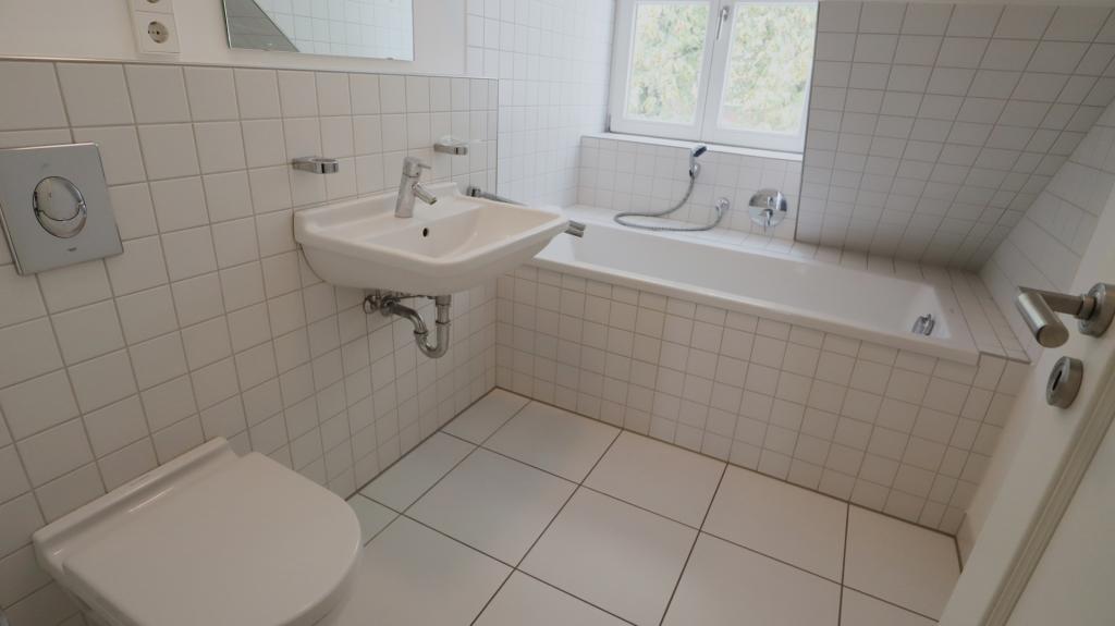 Hochwertiges Wannenbad 2