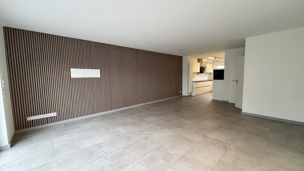 Familienfreundliches Einfamilienhaus in Düsseldorf-Einbrungen! - Photo 1