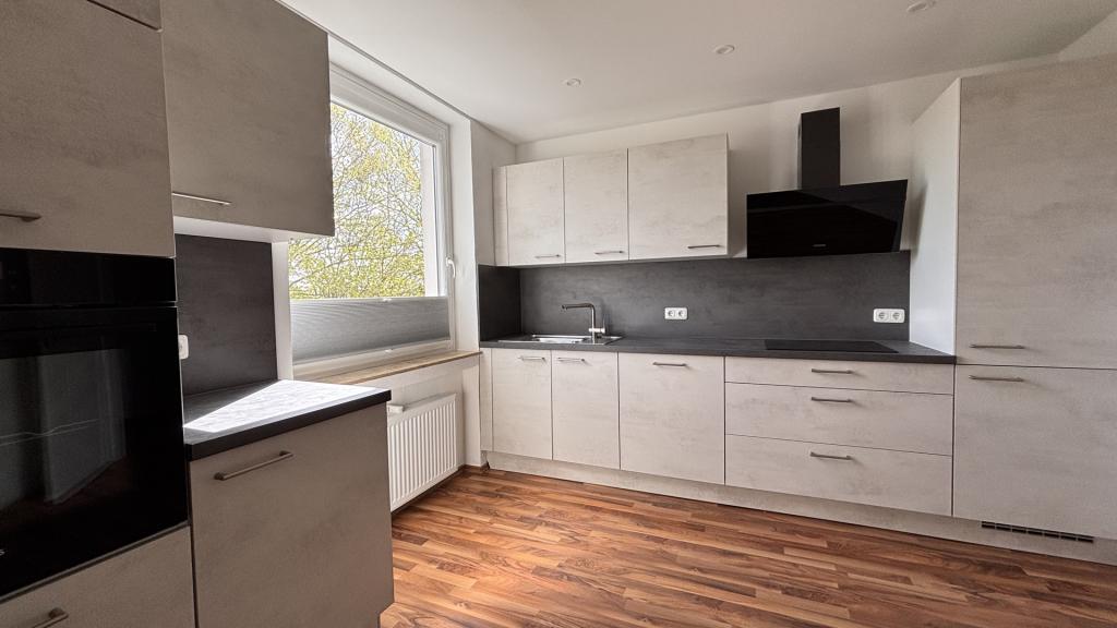 2,5 Zimmer-Wohnung mit neuer hochwertiger EBK zum Erstbezug nach vollständiger Renovierung - Photo 3