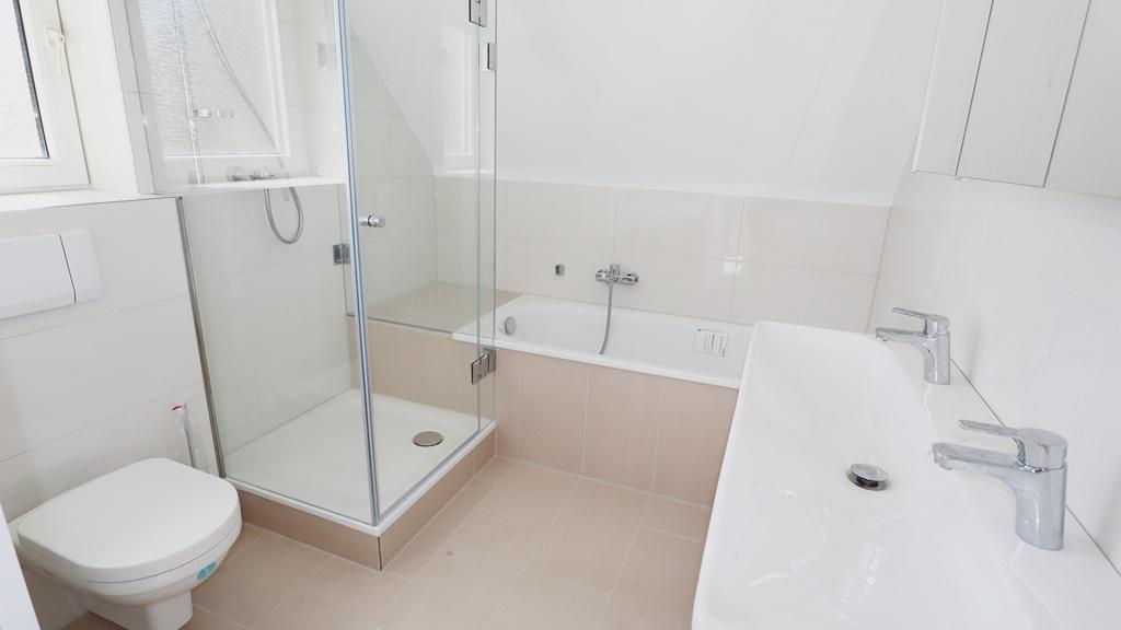 Gute Lage in Wittlaer: Freistehendes Einfamilienhaus mit Garten - Photo 2