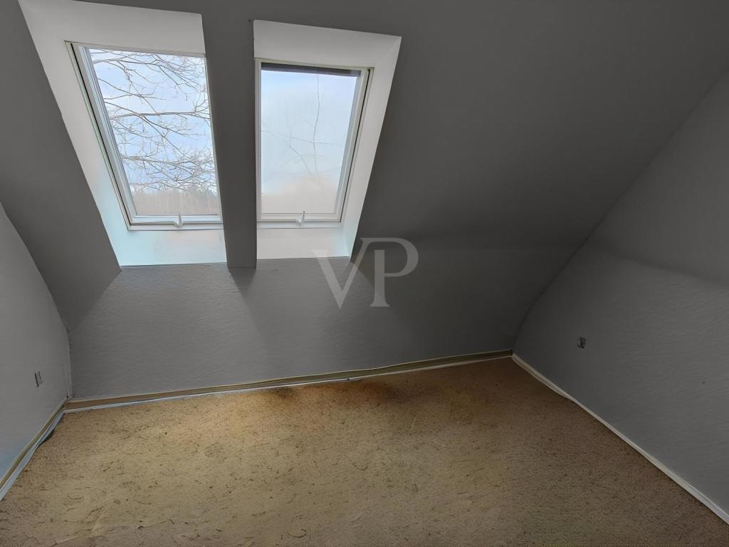 Kinderzimmer 1  (ausgeräumt mit KI)