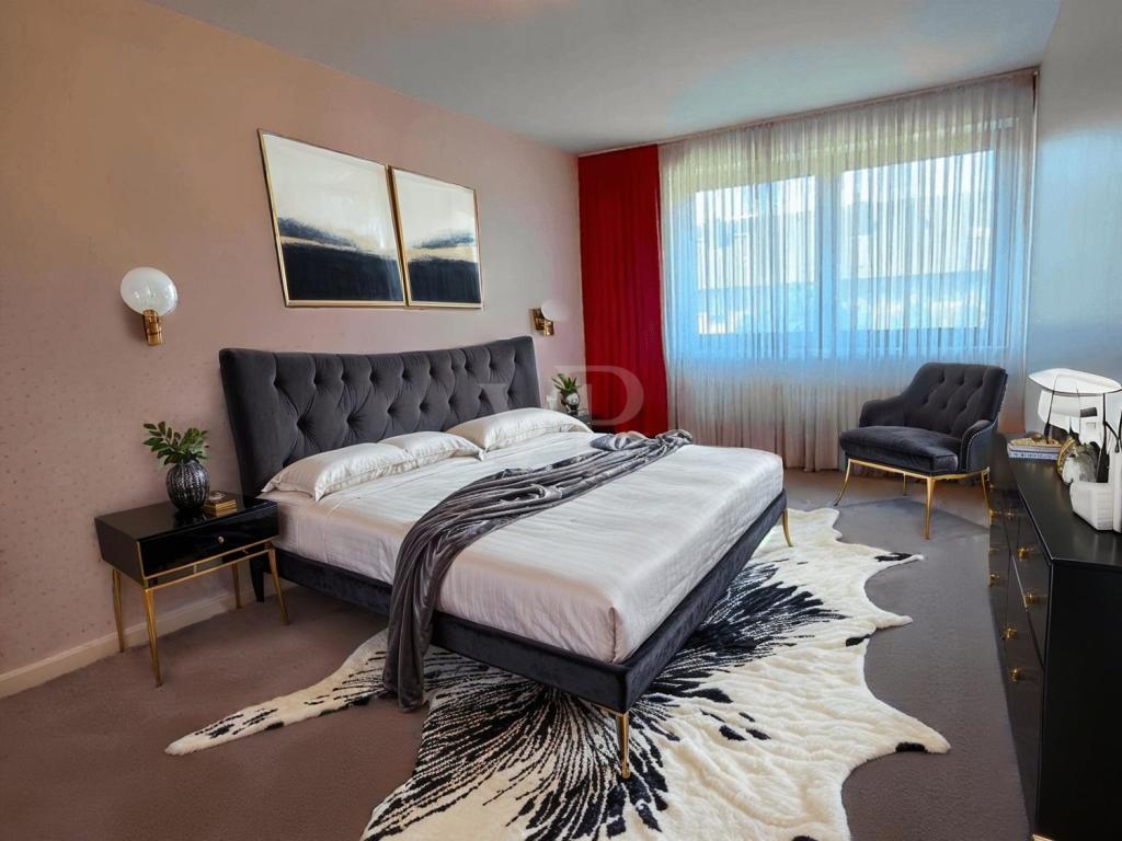 Schlafzimmer (eingerichtet mit KI)