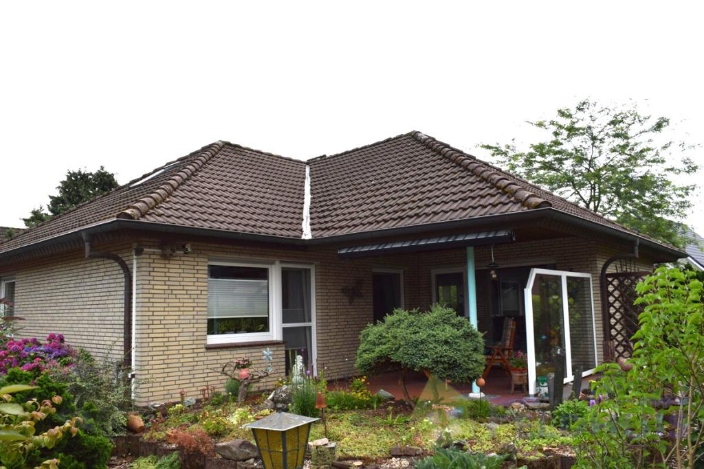 Rückansicht mit Terrasse