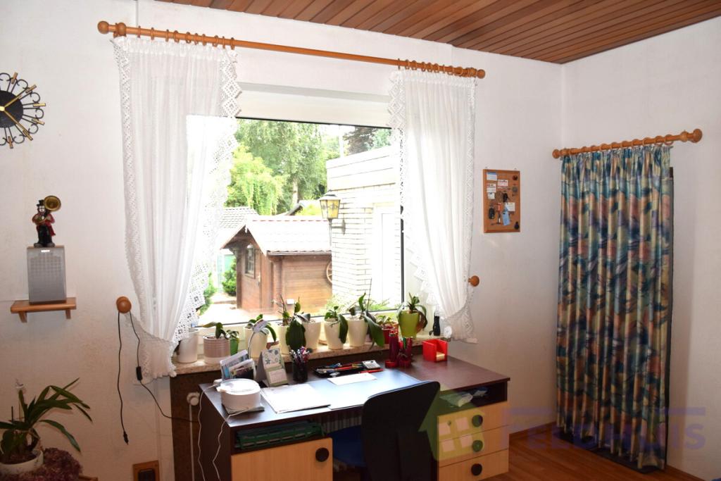 Büro (Durchgangsszimmer)