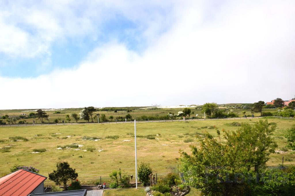Idyllischer Blick auf den Weststrand Bild 2