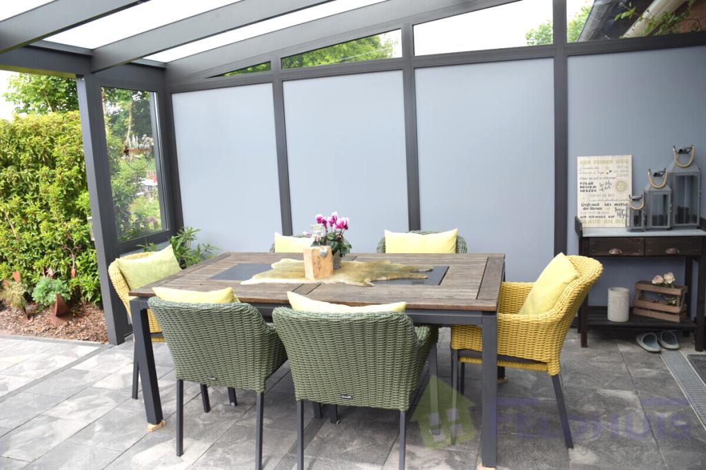 Überdachte Terrasse